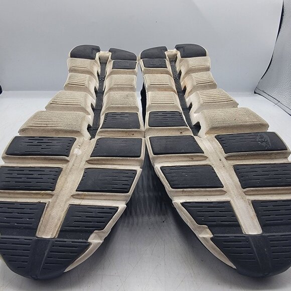 On Cloud 5 Mens 11 Black Athletic Shoes Running Walking Comfort Casual Outdoors - Picture 11 of 14